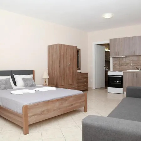 Aparthotel La Plage Beachfront Luxury Living *