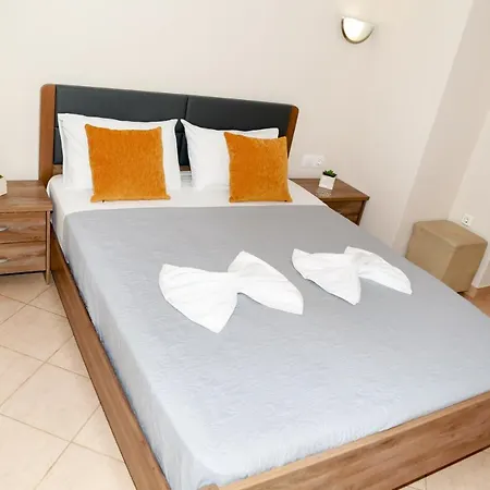 La Plage Beachfront Luxury Living Aparthotel Flogita